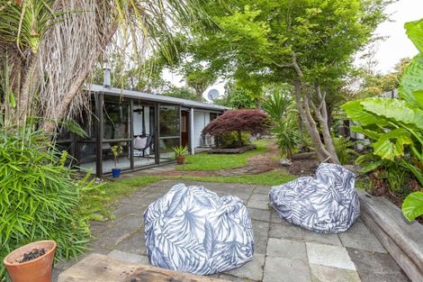 Photo of property in 1a Karaka Grove, Waikanae, 5036
