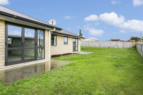 Photo of property in 20 Mcgowan Rise, Tuakau, 2121