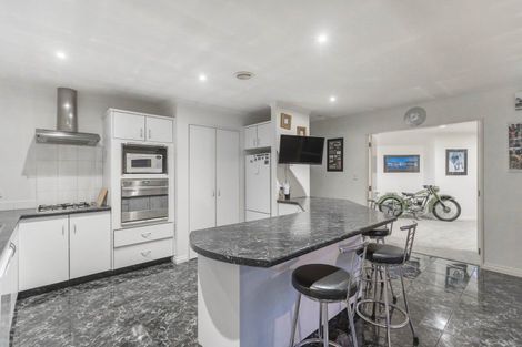 Photo of property in 27 Millennium Hill, Paraparaumu, 5032