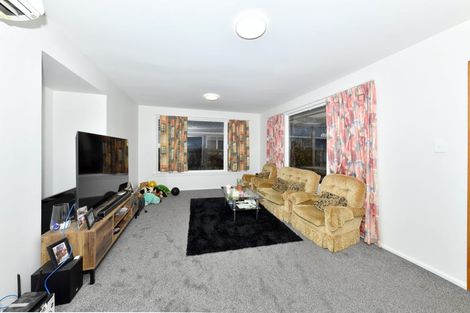 Photo of property in 39 Kathleen Crescent, Hornby, Christchurch, 8042