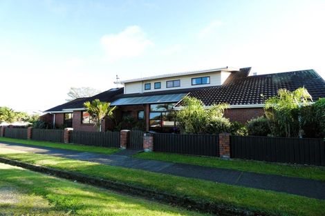 Photo of property in 17 Henley Street, Westport, 7825