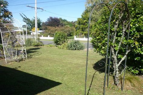 Photo of property in 28 Tamatea Road, Taupo, 3330
