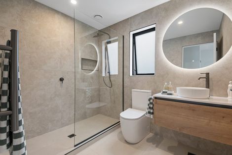 Photo of property in 43b Palmyra Way, Half Moon Bay, Auckland, 2012