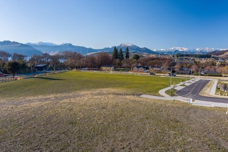 Photo of property in 15 Glenbrae Crescent, Wanaka, 9305