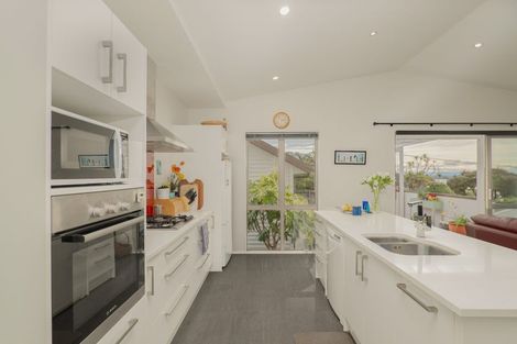 Photo of property in 29 Moncks Spur Road, Redcliffs, Christchurch, 8081