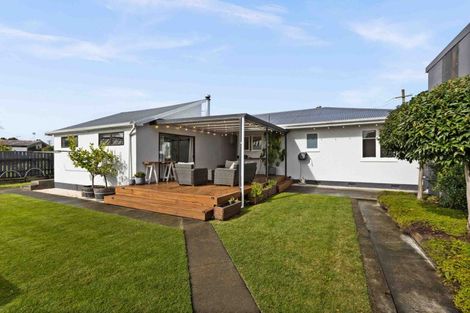 Photo of property in 5 Gavin Black Street, Meeanee, Napier, 4112