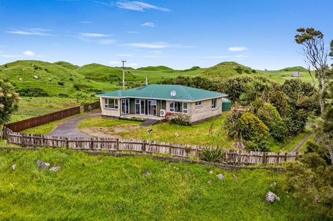 Photo of property in 319 Opourapa Road, Rahotu, Opunake, 4685