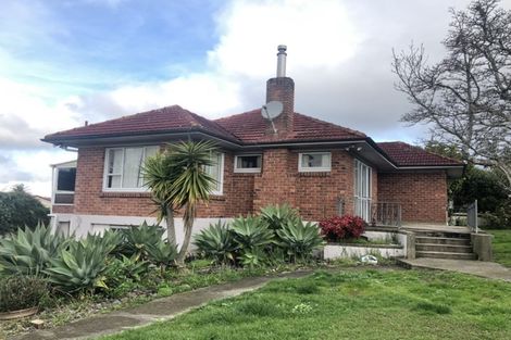 Photo of property in 135 Te Atatu Road, Te Atatu South, Auckland, 0610