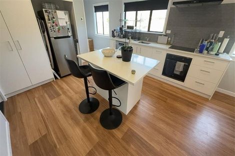 Photo of property in 15 Barry Street, Ferndale, New Plymouth, 4310