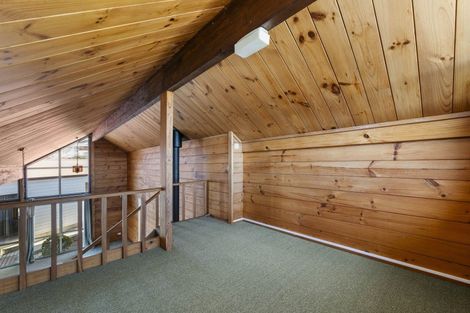 Photo of property in 14 Fairfax Terrace, Frankleigh Park, New Plymouth, 4310