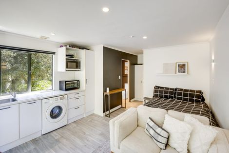 Photo of property in 23 Petane Road, Bay View, Napier, 4104