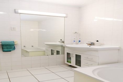 Photo of property in 5 Grass Street, Oriental Bay, Wellington, 6011