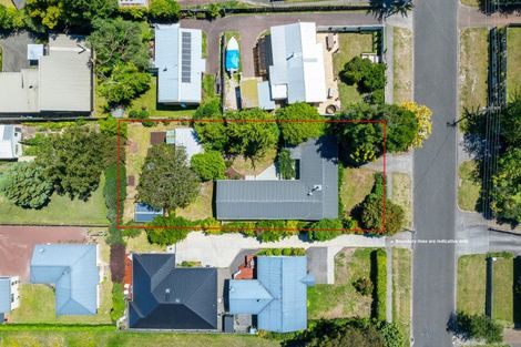 Photo of property in 33 Hinekura Avenue, Taupo, 3330