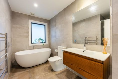 Photo of property in 5 Pennant Street, Long Bay, Auckland, 0630