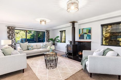 Photo of property in 21 Mcewen Crescent, Riverstone Terraces, Upper Hutt, 5018