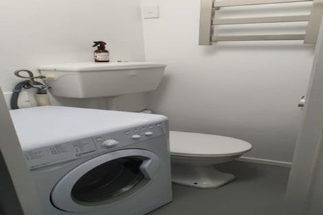 Photo of property in 9 Waiteata Road, Kelburn, Wellington, 6012