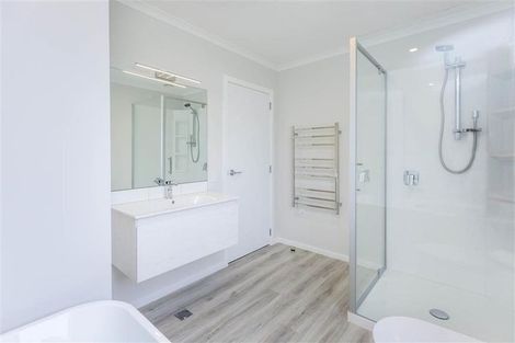 Photo of property in 1 Fitch Lane, Wallaceville, Upper Hutt, 5018