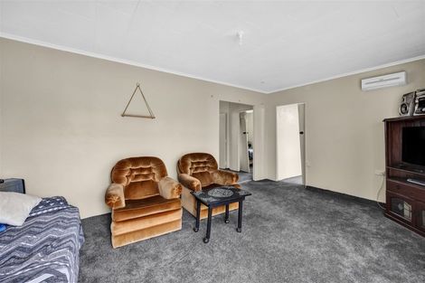 Photo of property in 17 Rimu Street, Hawera, 4610