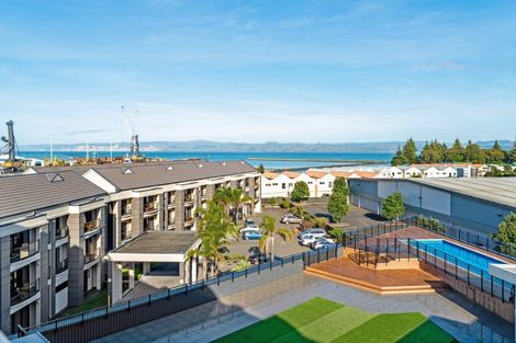 Photo of property in 2/4 Reads Quay, Gisborne, 4010
