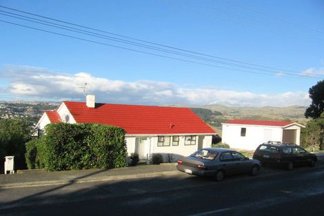 Photo of property in 28 Pikarere Street, Titahi Bay, Porirua, 5022