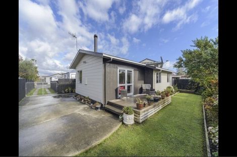 Photo of property in 35 Peter Hall Drive, Kelvin Grove, Palmerston North, 4414