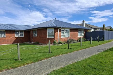 Photo of property in 120 Newcastle Street, Windsor, Invercargill, 9810