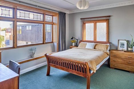 Photo of property in 10 Helen Street, Brooklyn, Wellington, 6021