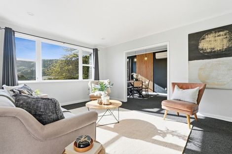 Photo of property in 16 Manor Drive, Stokes Valley, Lower Hutt, 5019
