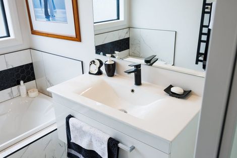 Photo of property in 115a James Line, Kelvin Grove, Palmerston North, 4414