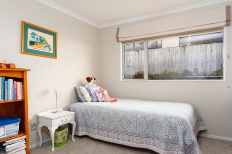 Photo of property in 212 Westchester Drive, Churton Park, Wellington, 6037