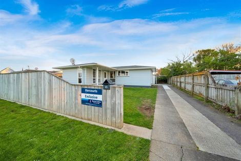 Photo of property in 25 Kamahi Avenue, Hawera, 4610
