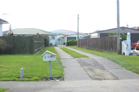 Photo of property in 5 Ward Street, Bulls, 4818