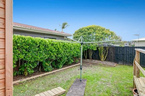Photo of property in 71b Red Beach Road, Red Beach, 0932