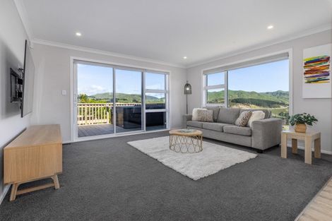 Photo of property in 6 Stunsail Lane, Whitby, Porirua, 5024