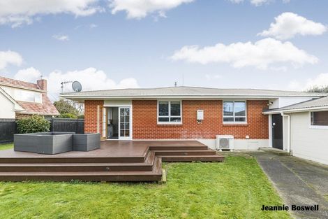 Photo of property in 9 Innes Place, Roslyn, Palmerston North, 4414