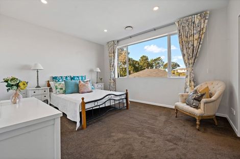 Photo of property in 52 Corricvale Way, Northcross, Auckland, 0630