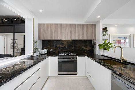 Photo of property in 10/318u Oriental Parade, Oriental Bay, Wellington, 6011