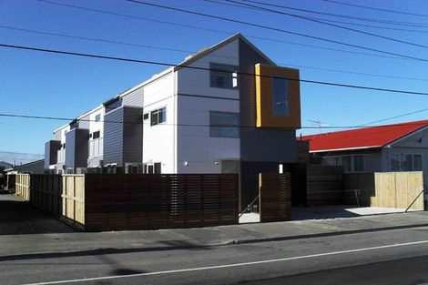 Photo of property in 105 Rongotai Road, Kilbirnie, Wellington, 6022