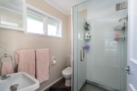 Photo of property in 17 Chesham Avenue, Waipahihi, Taupo, 3330