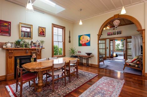 Photo of property in 489 Karaka Bay Road, Karaka Bays, Wellington, 6022