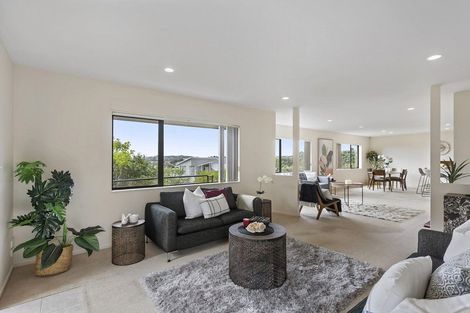 Photo of property in 59 Grovenor Drive, Orewa, 0931