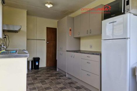 Photo of property in 42 Banks Street, Marfell, New Plymouth, 4310