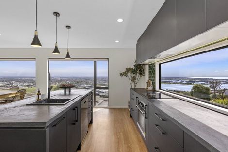 Photo of property in 17 Brigid Place, Mount Pleasant, Christchurch, 8081