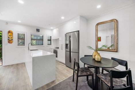 Photo of property in 9/177 Hurstmere Road, Takapuna, Auckland, 0622