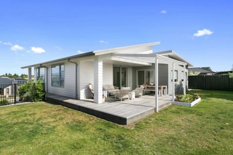 Photo of property in 18 Oak Ridge Drive, Te Awamutu, 3800