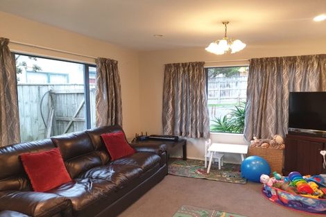 Photo of property in 74 Samwell Drive, Whitby, Porirua, 5024