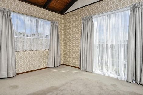 Photo of property in 1/23 Craigbank Avenue, New Lynn, Auckland, 0600