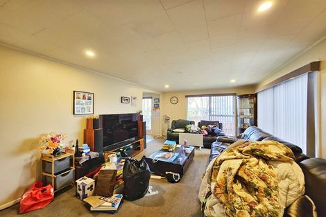 Photo of property in 36 Eyre Street, Henderson, Auckland, 0612