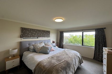 Photo of property in 28 Seamount Drive, Red Beach, 0932