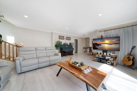 Photo of property in 37a Willerton Avenue, New Lynn, Auckland, 0600